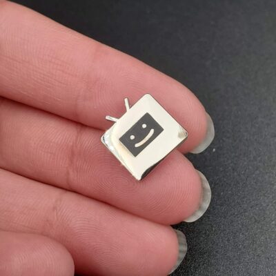 Mac - Tiny Robot Pin